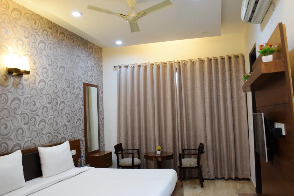 When In Gurgaon - Service Apartments, Near Medanta Medicity Delhi  Exterior foto